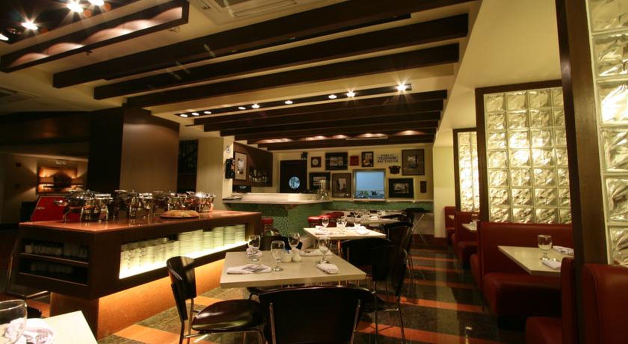 马卡蒂皇冠度假酒店 外观 照片